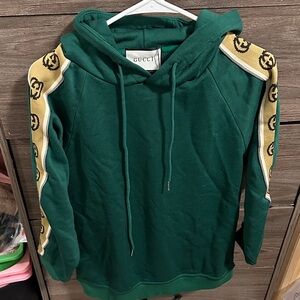 Gucci Women's Green Hooded Sweater with Logo Accents Size Medium New With Tags